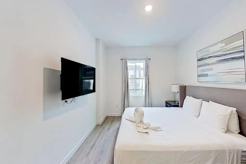5 Bed Modern Family Home With Grill Davenport 0*,