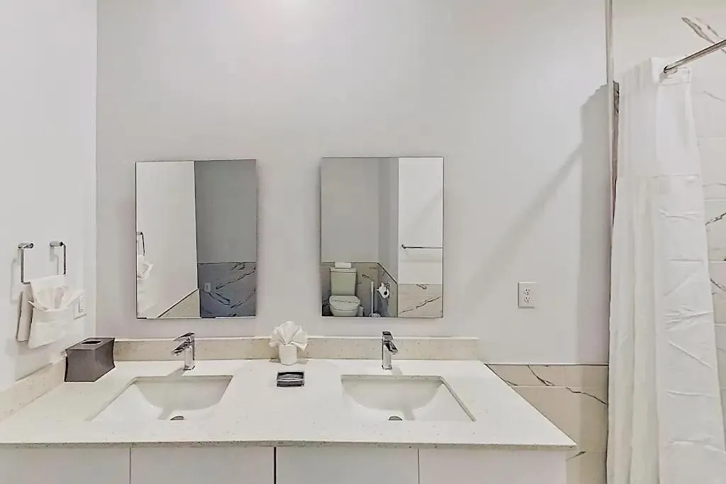 Villa 5 Bed Modern Family Home With Grill Davenport United States