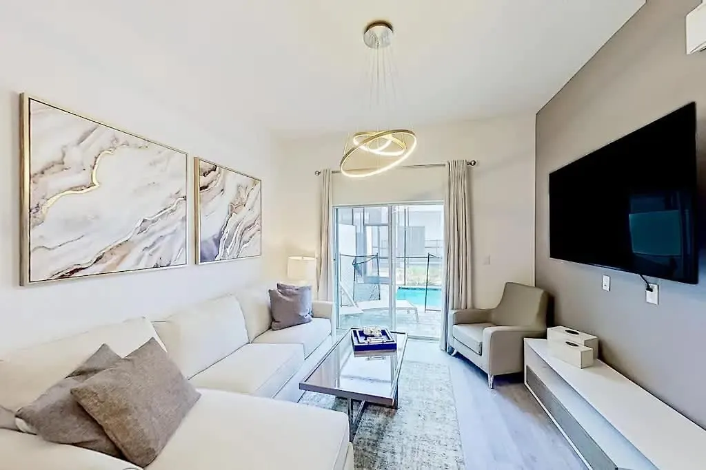 5 Bed Modern Family Home With Grill Davenport Villa